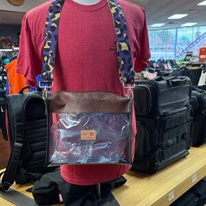 Makeup Junkie large Fangirl with chocolate trim